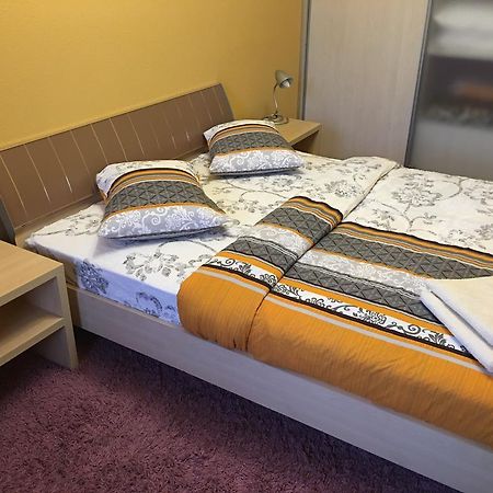 Kyiv Apartment In The City Center On Turgenevskaya Street Kültér fotó