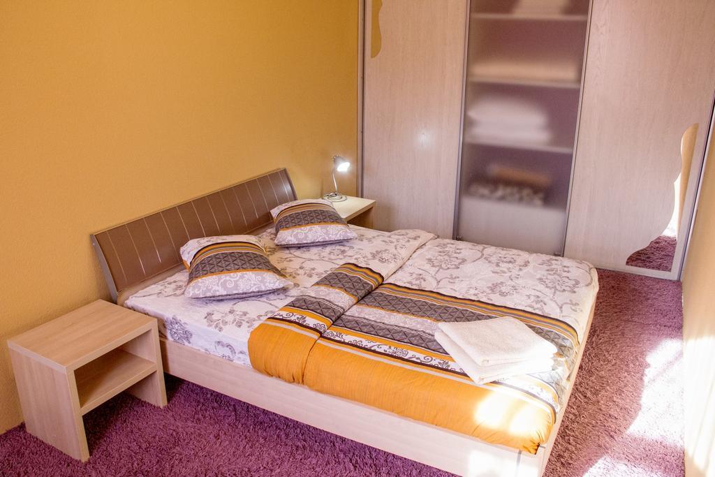 Kyiv Apartment In The City Center On Turgenevskaya Street Kültér fotó