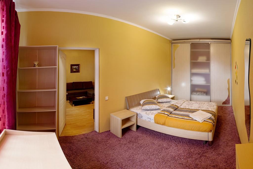 Kyiv Apartment In The City Center On Turgenevskaya Street Kültér fotó